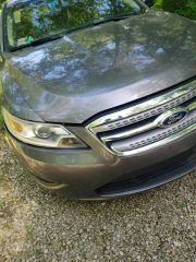 2011 Ford Taurus SEL - Exterior Front Center Image